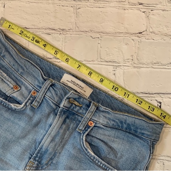 Zara Distressed Light Blue Denim Jeans - Picture 10 of 13